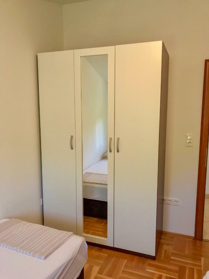 Apartments Filip Трогир Экстерьер фото